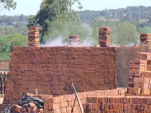 Detectan menores trabajando en hornos de ladrillo - VOXPOPULI TU VOZ ES  NOTICIA
