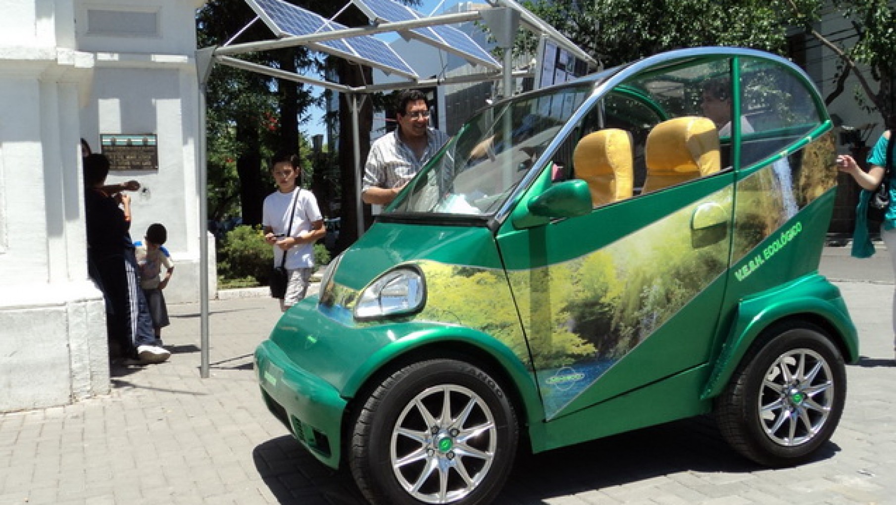 Presentaron un auto ecológico fabricado en Mendoza
