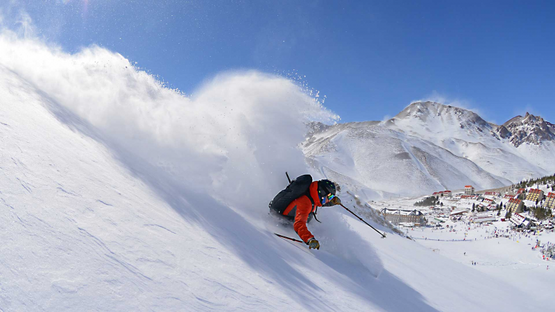 Tragedia en Las Leñas: una joven murió al accidentarse mientras esquiaba