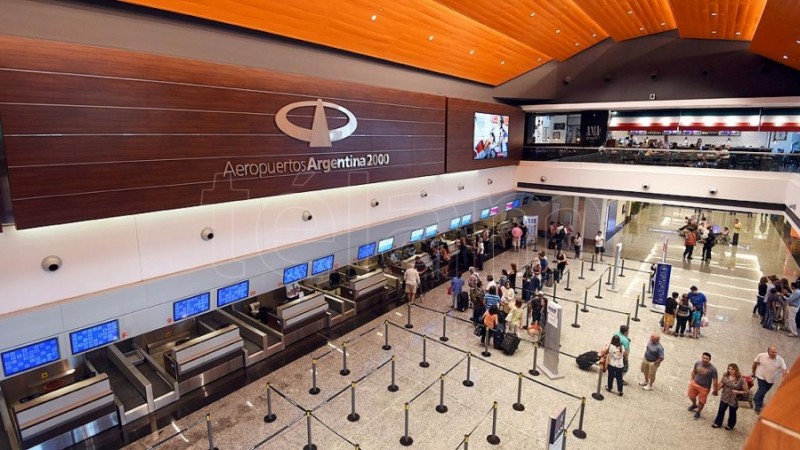 Fin de semana largo: pilotos de aviones anunciaron paro para el jueves y viernes santo