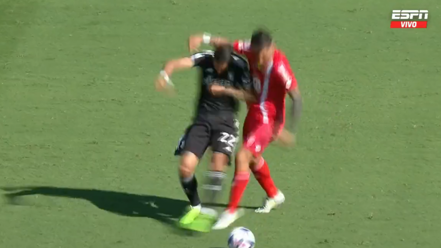 El video de la brutal agresión de Ángel Di María, que se fue expulsado en la Juventus