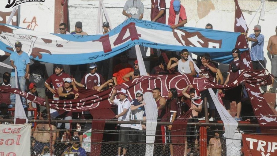 Detuvieron a 40 hinchas de Luján antes del partido por Copa Mendoza - VOXPOPULI TU VOZ ES NOTICIA