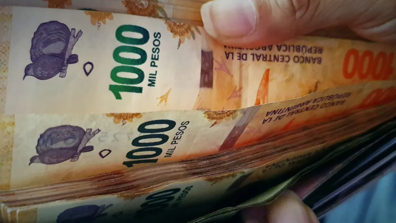 El Gobierno confirmó cuándo cobrarán el aguinaldo los empleados estatales