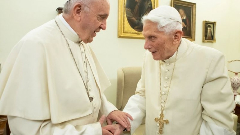 El rol que tendrá el Papa Francisco en el funeral de Benedicto XVI