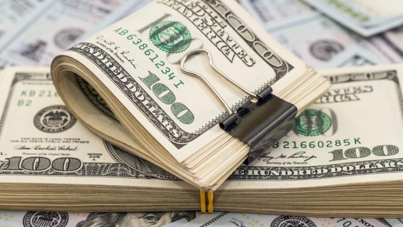 Tras la fuerte suba, el dólar blue comenzó a desinflarse en las cuevas de la provincia