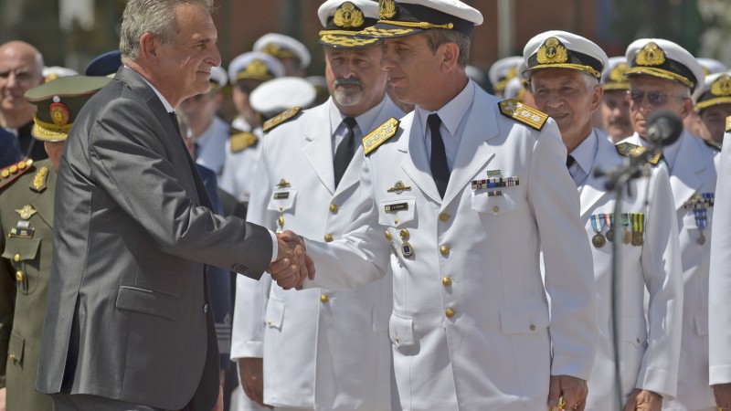 Desde las Fuerzas Armadas rechazaron las críticas militares hacia Rossi y pidieron neutralidad