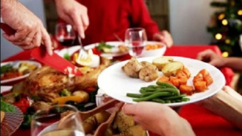 Mesa adentro o mesa afuera: qué dice el pronóstico para Navidad