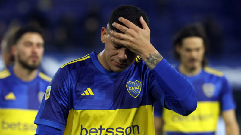 Malas noticias en Boca en el debut de Martínez: Marcos Rojo se lesionó en el calentamiento