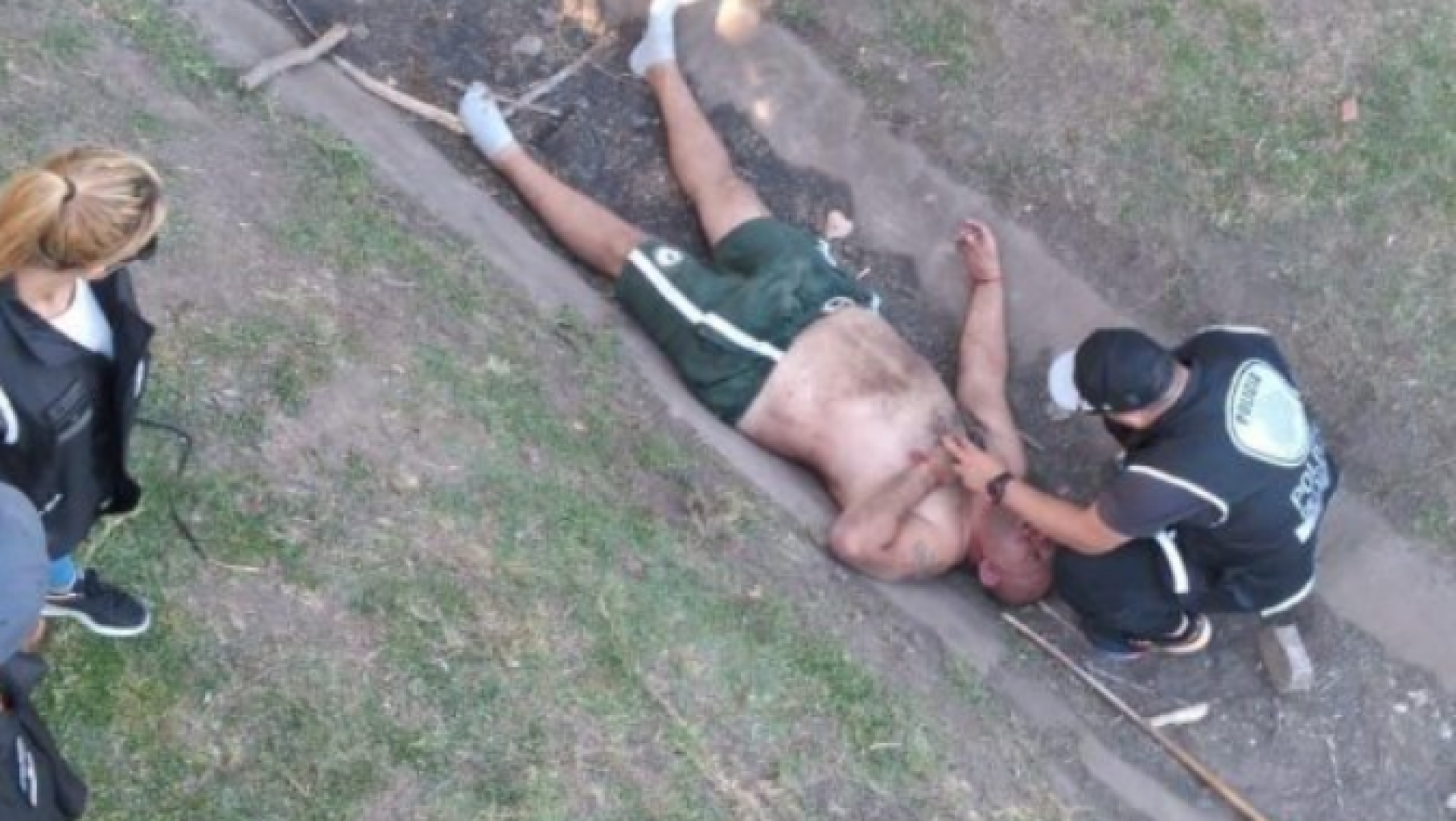 Dos facciones de la barra brava de River desataron una batalla campal a metros del Monumental