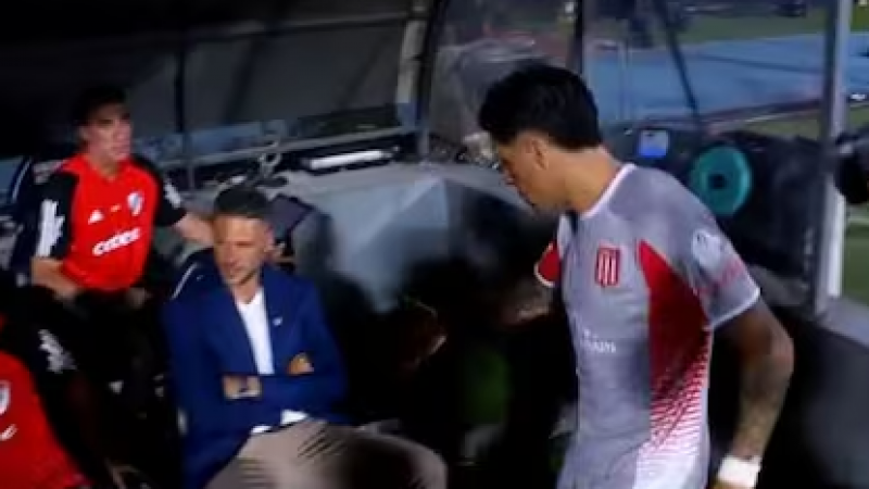 Video: el gélido saludo entre Demichelis y Enzo Pérez