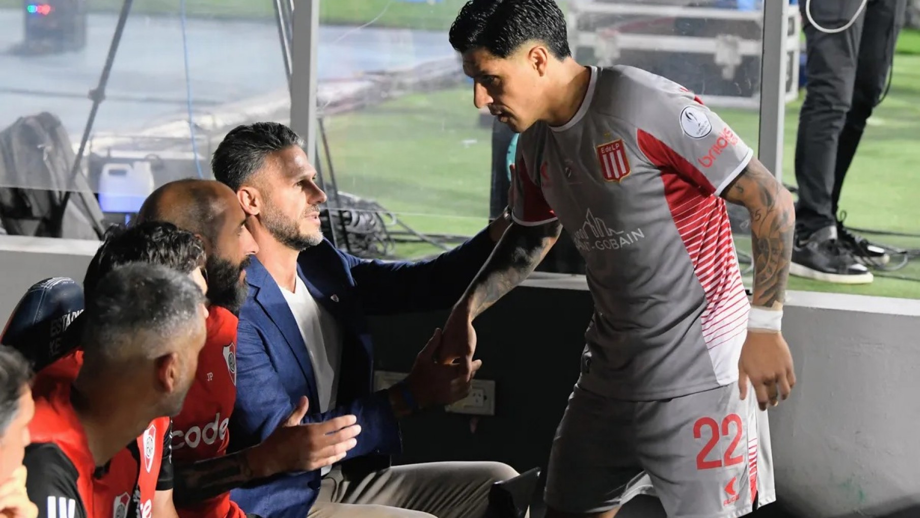 "No me sorprendió": la respuesta de Demichelis al frio saludo con Enzo Pérez