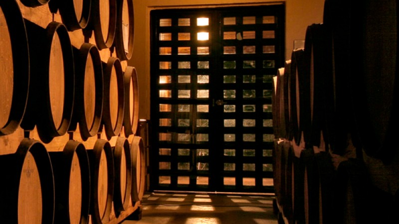 Se metieron en una conocida bodega solo para llevarse 3 cajas de vino