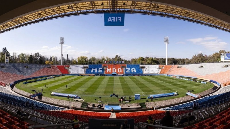 Fuerte operativo policial para el partido de la Lepra y River en el Malvinas