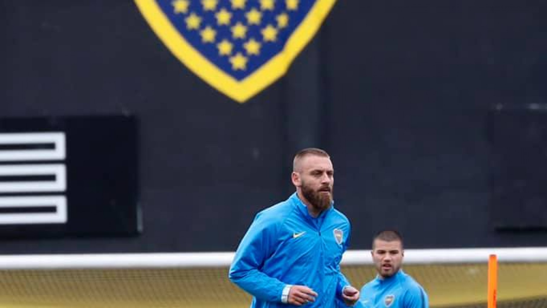 Se viene, se viene… De Rossi entrena solo y se pone a punto para el debut