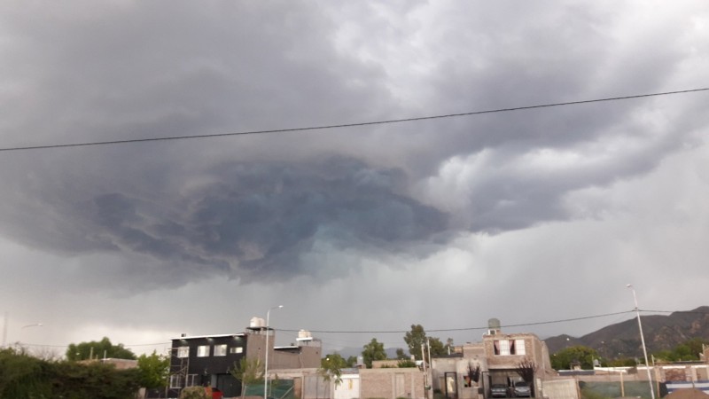 El verano no se va: continúa el intenso calor y las tormentas en Mendoza