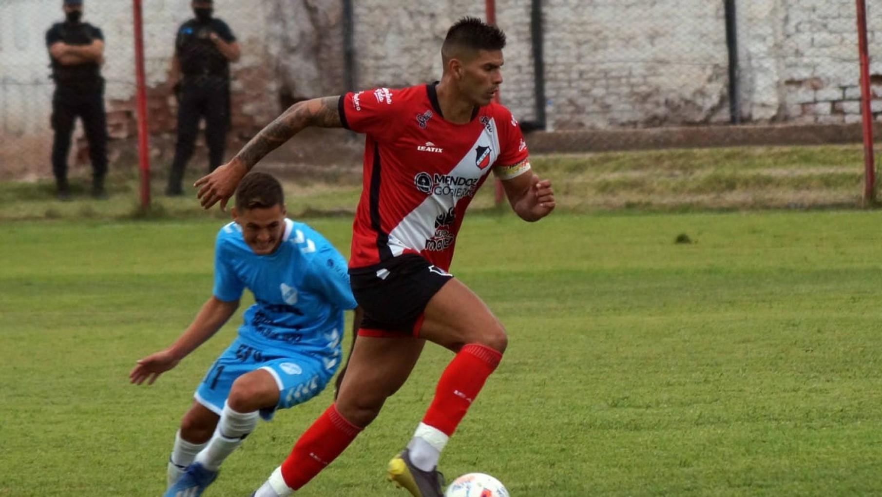 Primera Nacional: Maipú jugó como local casi 30 años después y perdió con Temperley