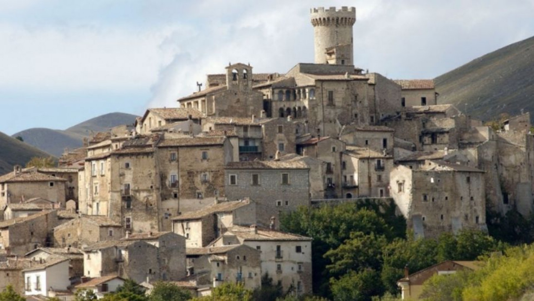 Un hermoso pueblo de Italia paga hasta 50 mil dólares para quienes se muden allí: los requisitos