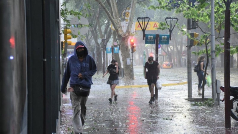 Baja la temperatura y anticipan fuertes tormentas para este jueves Santo