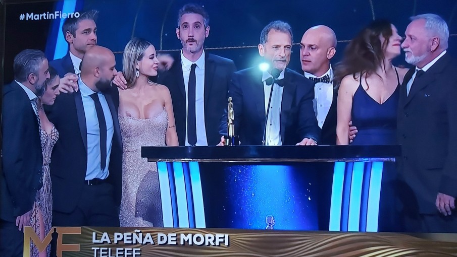 Se le vio todo: el blooper de Jesica Cirio en los Martín Fierro - VOXPOPULI TU VOZ ES NOTICIA